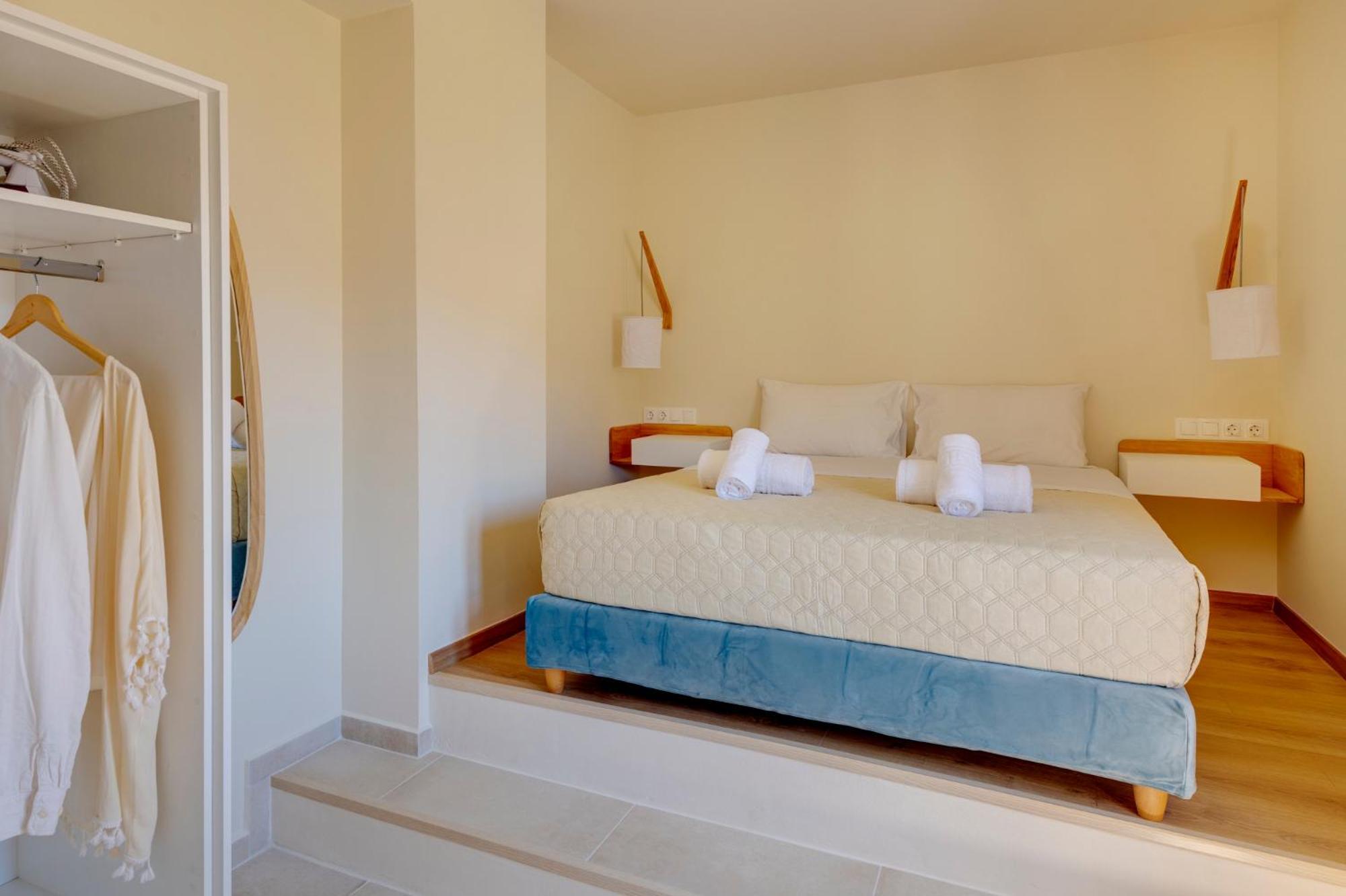 Lalari Beach Suites Vári Kültér fotó