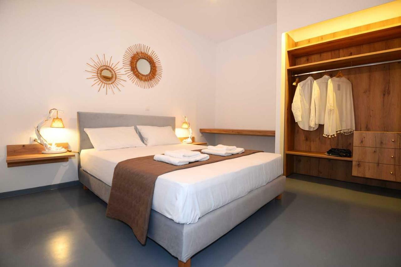 Lalari Beach Suites Vári Kültér fotó